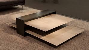 Après plusieurs années d'expérimentation sur l'acier, il a finalement conçu cette belle table basse. Table Basse Design Des Invitations Et Fantaisies