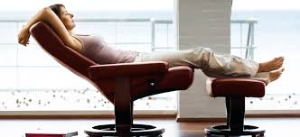 Sitting Is Believing So Pull Up A Chair Your Nearest Store For Ekornes Stressless Furniture Is Micha Swivel Recliner Chairs Swivel Recliner Leather Recliner