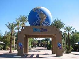 The Phoenix Zoo Opened In 1962 And Is The Largest Non Profit Zoo In The United States Located In Phoenix Arizona The Zoo Was Foun Arizona United States Acre