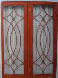 Semua orang tentunya ingin agar rumahnya tetap aman dan terhindar dari segala kejahatan, seperti kemasukan maling, pencurian dan kejahatan lainnya yang dapat memicu bahaya untuk keluarga. 75 Contoh Desain Teralis Jendela Minimalis Terbaru 2021 Rumahpedia