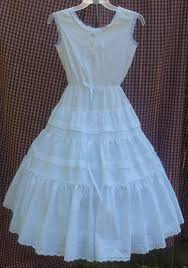 Black And Blue Or White And Gold Dress Explained Mid 19th Century Victorian And 1800 S Girl S Slips And Petticoats Vintage Childrens Clothing Petticoat Girls Slip