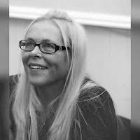 Robin Loves Reading: September 2022