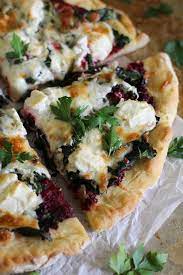8 Recetas De Pizza Que Te Haran Sentir Como Si Estuvieses En Italia Beet Pesto Food Beet Recipes