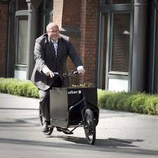Bundesumweltminister Peter Altmaier Testet Lasten E Bike Ibullitt Fotostrecke Ebike News De