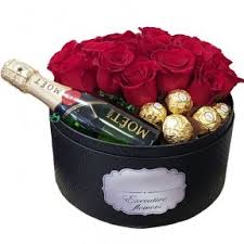 Radebaugh florist offers the best selection of valentine's day flowers, plants and gifts in baltimore, maryland. Buy Valentine S Day Flowers To Greece Best Valentine Flowers