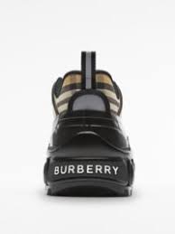 Explore the trench coat, clothing and accessories collections, and shop the latest pieces designed by riccardo tisci. Burberry Women Women S Luxury Fashion Burberry Official