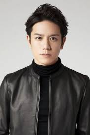 滝沢秀明 連続ドラマw 孤高のメス 主演に 外科医役に初挑戦 real sound リアルサウンド 映画部 滝沢秀明 秀明 アシメ 髪型