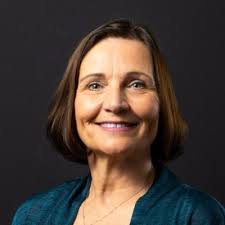 Wow! 2024 was a whirlwind with much change professionally and personally. I  switched from the insurance industry to energy, and brought home my first  fur baby, Baxter! 🐾 I am grateful for