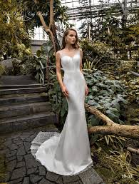 Mermaid Wedding Gown Dazzles With Its Timeless Elegance This Fitted Gown Hugs The Length Of The Body B Etsy Wedding Dress Wedding Dresses Wedding Dress Sequin