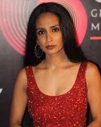 Betaal nos presenta a un cuerpo de policía que ha sido contratado para desplazar a una tribu de su lugar de residencia. Suchitra Pillai Movies Filmography Biography And Songs Cinestaan Com