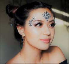 Jun 05, 2021 · saudi makeup artist explores the changing face of women. Pin On Face Jewellery