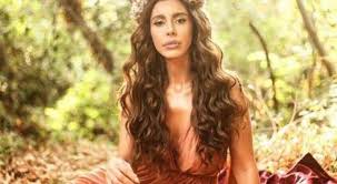 أشعل فيديو لقاء ليلى اسكندر ومحمد خلاوي نجم ستار أكاديمي لأول مرة بعد 16 سنة، حيث لم يتقابلا أبداً منذ شاركا في الموسم الأول من برنامج اكتشاف المواهب Ù†Ø¬Ù…Ø© Ø³ØªØ§Ø± Ø£ÙƒØ§Ø¯ÙŠÙ…ÙŠ Ù„ÙŠÙ„Ù‰ Ø§Ø³ÙƒÙ†Ø¯Ø± ØªØªÙ„Ù‚Ù‰ Ù‡Ø¯ÙŠØ© ØºÙŠØ± Ù…ØªÙˆÙ‚Ø¹Ø© Ù…Ù† Ø²ÙˆØ¬Ù‡Ø§ Ø§Ù„Ø³Ø¹ÙˆØ¯ÙŠ ÙˆÙƒØ§Ù„Ø© Ø®Ø¨Ø± Ø§Ù„ÙÙ„Ø³Ø·ÙŠÙ†ÙŠØ© Ù„Ù„ØµØ­Ø§ÙØ©