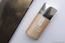 4.0 out of 5 stars 1. Clinique Even Better Make Up Spf 15 Foundation Gute Abdeckung Und Leichte Textur Womit Lasst Sich Die Foundation Am Besten Auftragen Nuance Nr 01 Alabaster Testberichte Bewertungen Meinungen