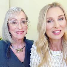 Style Coach Erin Mathis reveals the 7-step path to create style that  attracts success and the 3 Key Elements that will make or break it.  Available for a limited time...watch now! |