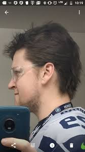 What lab are they growing KHL coaches in? Did this guy ask for the 'Lloyd  Christmas' cut at the barber? 😬