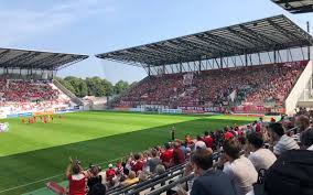 Zkokfarg 33.703 views8 year ago. Essen 5000 Menschen Im Stadion Rwe Zitterte Um Freigabe Radio Essen