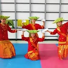 Contoh pola lantai yang digunakan dalam tari piring adalah. Tari Piring Berasal Dari Makna Properti