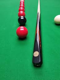 Welches ist das teuerste Queue, das du besitzt? Poste ein Bild darunter :  rbilliards