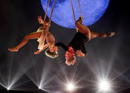 Cover me in sunshine isn't the first time pink and willow have collaborated. Pink Fans Stunned As Singer Daughter Willow 9 Perform Duet Soaring Trapeze Act At The Billboard Music Awards