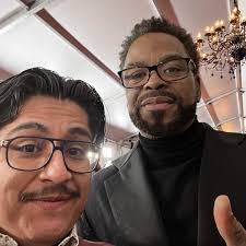 Larry Bustamante's Instagram, Twitter & Facebook