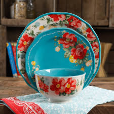 Gibson dinnerware sets provide you with a colorful variety of dinner plates and dinner bowls for every day dinning and entertaining guest. 19 Dinnerware Sets No One Will Believe You Got From Walmart