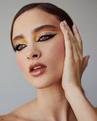 Shannon Salgado's Instagram, Twitter & Facebook