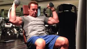 30 июля 1947 года, ярмарочная община. Arnold Schwarzenegger Trotz Seines Alters Noch Top Fit