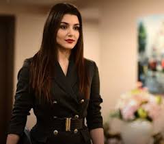 News هاندا أرتشيل قصة مسلسل انت اطرق بابى Turkish Fashion Hande Ercel Stylish Girl Pic