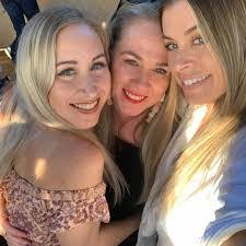 Katie Merrick's Instagram, Twitter & Facebook