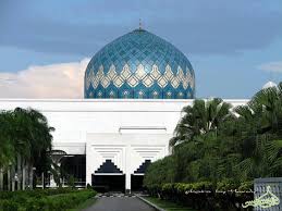 .bintulu sibu, mukah, dalat, song, igan, oya, balingian, kanowit, kapit sarikei, matu, julau, rajang, daro, bintangor, belawai lubok antu, sri aman, roban, debak, kabong, lingga, engkelili, betong, spaoh, pusa, saratok serian, simunjan, samarahan, sebuyau, meludam kuching, bau, lundu. Masjid Jamek Negeri Sarawak Kuching Sarawak
