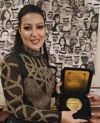 حلقة من برنامج الاختيار الصعب للاعلاميه لميس الحديدي تستضيف فيها سميه الخشاب البرنامج اتذاع في رمضان. Ù…ÙˆÙ‚Ø¹ Ø®Ø¨Ø±Ù†ÙŠ Ø£Ø²Ù…Ø© ØªÙƒØ±ÙŠÙ… Ø³Ù…ÙŠØ© Ø§Ù„Ø®Ø´Ø§Ø¨ Ø¨Ø§Ù„Ø³Ø¹ÙˆØ¯ÙŠØ© ØªØªÙØ§Ù‚Ù…