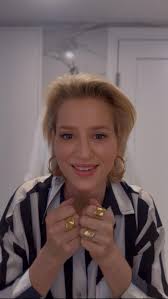 How to get Ready Quickly! 👉 You ever laying in bed ready for a cozy night  and a friend calls and says “Come Over” So follow this super simple routine  and you'll