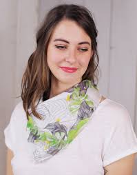 Includes a golden girls mt patch for homemade charm! Foulard Into The Woods Shandor