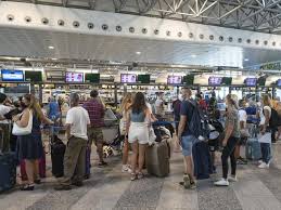 Presentare un modulo di localizzazione passeggeri (plf) compilato al loro arrivo. Tdsl4blgjx71jm