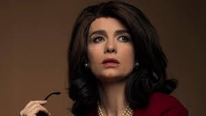 How Saffron Burrows Transforms Into Jackie Kennedy for New Solo Play