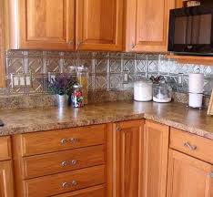 Want to use maple cabinets in the kitchen, and you need ideas on how to match them to the backsplash? 28 Amazing Design Ideas For Kitchen Backsplashes