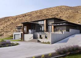 Added barrel grill and bbq sauce. Wide Ranging Views In The Badger Mountain House In Washington Usa Home Design Lover