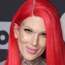 Dating her boyfriend nathan schwandt; Jeffree Star Net Worth
