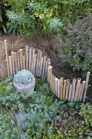 1001 Idees Geniales De Bordure De Jardin Recup A Faire Soi Meme En 2020 Bordure De Jardin Deco Jardin Parterre De Fleurs