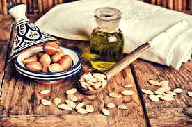 Argan oil and jojoba oil are both excellent products that can be used in daily care of the skin and hair. Argan Oil Vs Jojoba Oil Which Oil Is Best For Growing Hair Green Living Zone