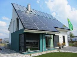 Energieautarke häuser benötigen die energie dann wenn sie benötigt wird und sind daher, in unseren breitengraden speziell konzipiert um den höheren energiebedarf im winter zu decken. Okologisch Bauen Das Energieautarke Haus