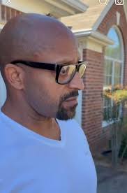 Man caught between three women in his life