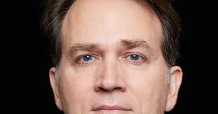 Derek Newell's Instagram, Twitter & Facebook