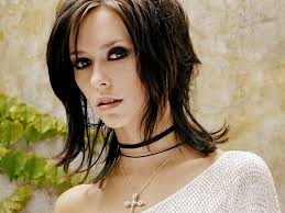 Jennifer love hewitt is the ideal hairstyle icon, she is able to rock various hairstyles from long brunette locks, buns, and her ever staple look, bangs. Hd Wallpaper Jennifer Love Hewitt Hairstyle Celebrity Celebrities Hollywood Wallpaper Flare