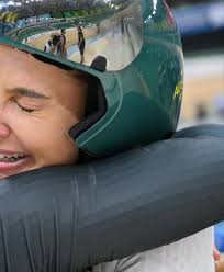 There's nothing like your first! 🥇🌈🇦🇺 Undoubtedly the moment of the day  witnessing Erin Rowell become world champion for the first time in C4 Women  Sprint 💛 📸 @swpix_cycling #Rio2025