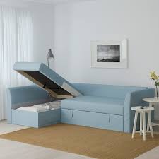 Splendido divano angolare con lato reversibile in tessuto microfibra grigio, dotato di funzione letto, vano contenitore, luce led multicolore installata nei braccioli, cuscini abbinati inclusi. Holmsund Divano Letto Angolare Orrsta Azzurro Ikea It
