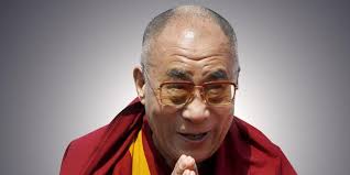 His holiness the dalai lama will give a short teaching from the life stories of the buddha and from chapter 1 of nagarjuna's precious garland.on the occasion of the day of offerings from his residence. Laszlo Erika