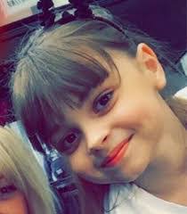 Lauren Hoyle's Instagram, Twitter & Facebook