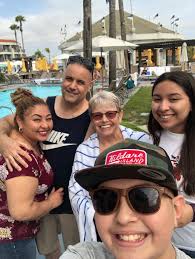 cANDY cAPOGROSSI (@CandaceCapo)