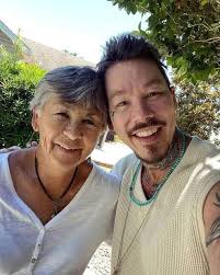 Created a poem for my mom... Trying to write the obituary also. Really hard  to write because it is emotionally charged type of writing I was trying to  express the connections and